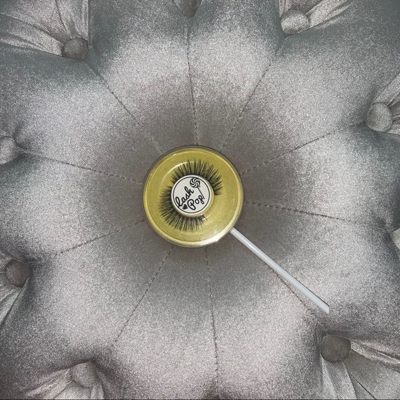 Lash pop eyelashes - Picture 2 of 3